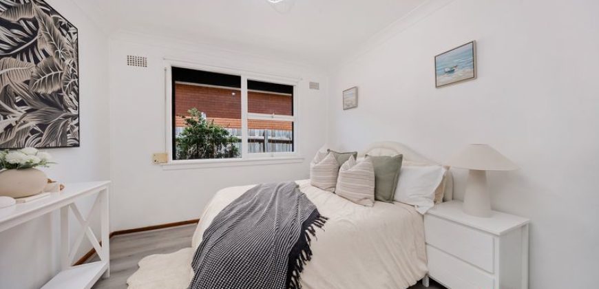 Beautifully Renovated Family Home + Self-Contained Granny Flat Beautifully Renovated Family Home + Self-Contained Granny Flat