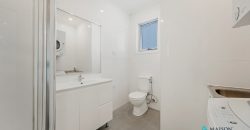 Top-Floor Apartment with Bright Interiors and Scenic District Views Top-Floor Apartment with Bright Interiors and Scenic District Views