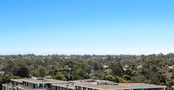 Top-Floor Apartment with Bright Interiors and Scenic District Views Top-Floor Apartment with Bright Interiors and Scenic District Views