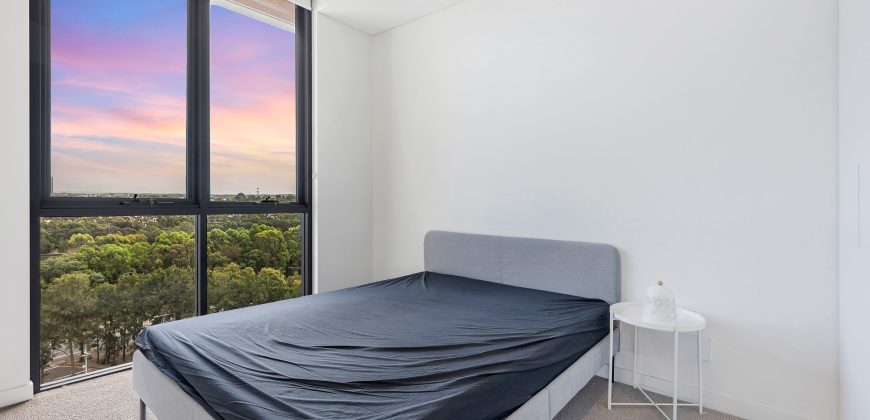 Stylish Two-Bedroom with Panoramic Green Lush & CBD Views