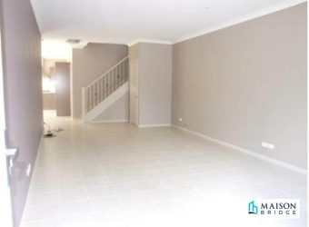 Spacious 4-Bedroom Duplex in a Quiet, Convenient Location