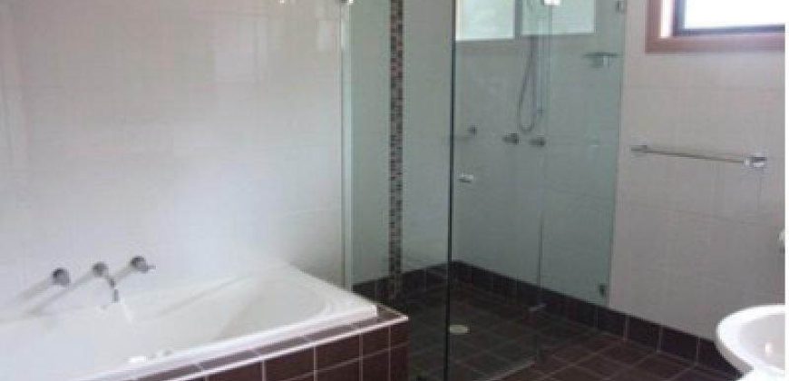 Spacious 4-Bedroom Duplex in a Quiet, Convenient Location