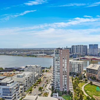 Luxury Water View 2 Bed Apartment Luxury Water View 2 Bed Apartment