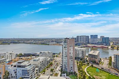 Luxury Water View 2 Bed Apartment