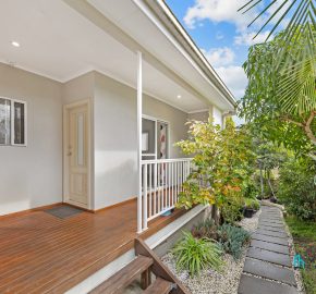 Convenient & Prime Location, Quiet Granny Flat