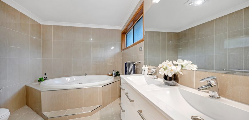 Grand Family Estate | 1000sqm of Luxury Living in a Prestigious Setting