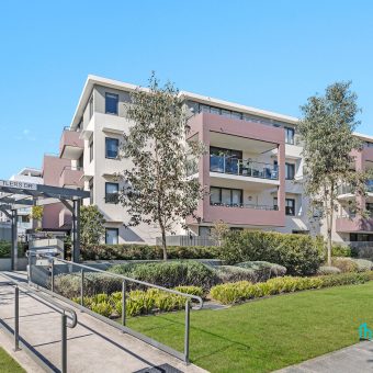 Contemporary 1 Bedroom+Study Apartment with Spacious Courtyard & High Rental Return