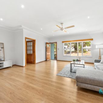 Family Gem with Rebuild/Development Potential Family Gem with Rebuild/Development Potential