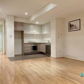 PLEASE CONTACT AGENT FOR PRIVATE INSPECTION DURING THE LOCKDOWN PERIOD