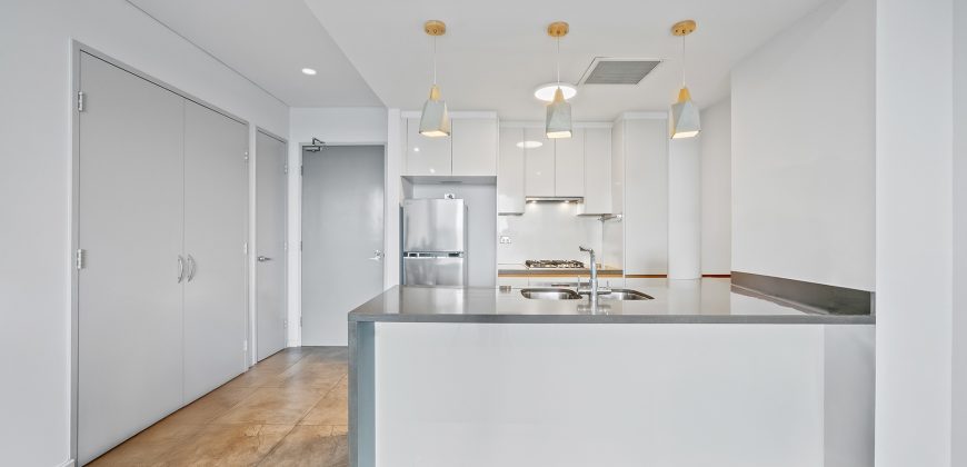 Modern 2-Bedroom Apartment with District Views in a Peaceful Setting