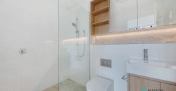 Sunlit Corner Apartment in a Peaceful yet Convenient Hornsby Location