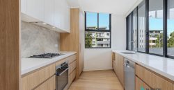 Sunlit Corner Apartment in a Peaceful yet Convenient Hornsby Location