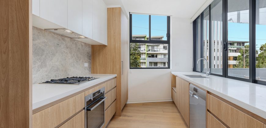 Sunlit Corner Apartment in a Peaceful yet Convenient Hornsby Location