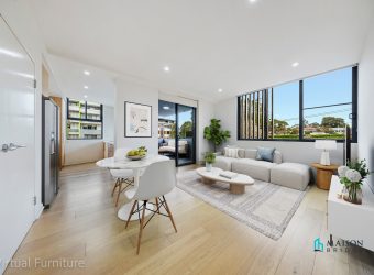 Sunlit Corner Apartment in a Peaceful yet Convenient Hornsby Location
