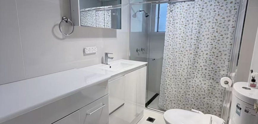 Modern Renovated 2-Bedroom Unit with Lock Up Garage – Furnished Option Available