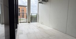 Modern 1 Bedroom Apartment In Prime Parramatta Location (Entrance at Baludarri Dr)