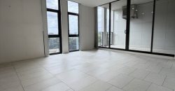 Modern 1 Bedroom Apartment In Prime Parramatta Location (Entrance at Baludarri Dr)