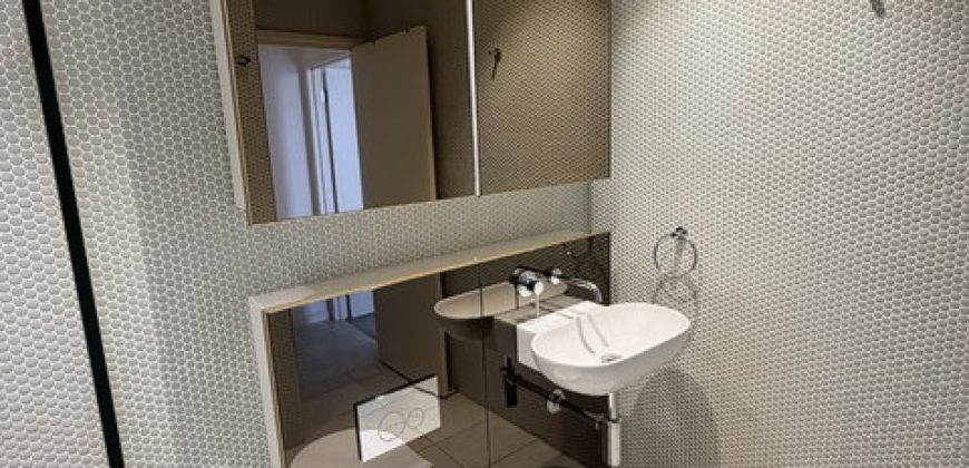 Modern 1 Bedroom Apartment In Prime Parramatta Location (Entrance at Baludarri Dr)