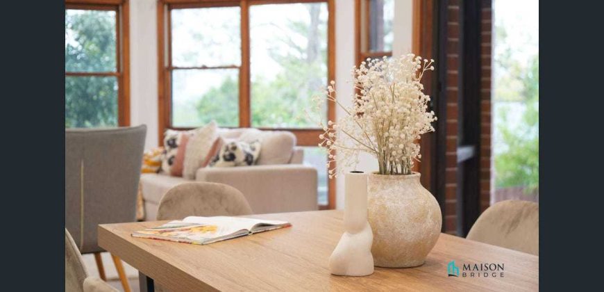Spacious Family Home with Double Parking in Quiet Cul-de-Sac