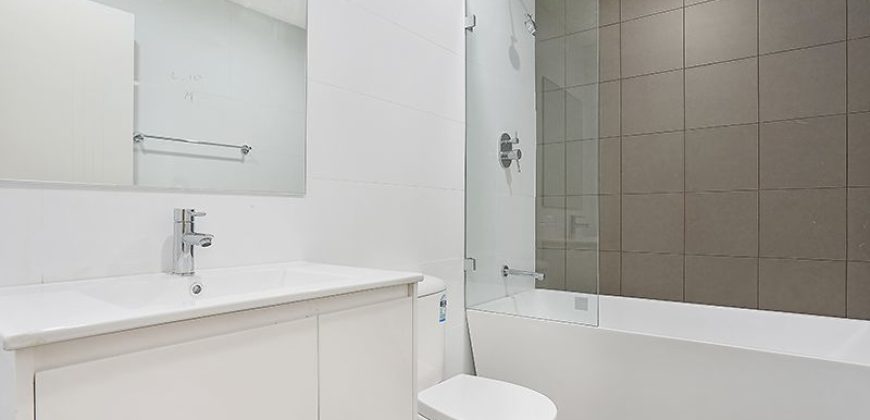 Convenient Location 3 Bedrooms Apartment