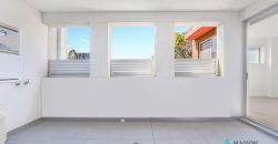 Modern 2-Bedroom Apartment with Prime Carlingford Convenience