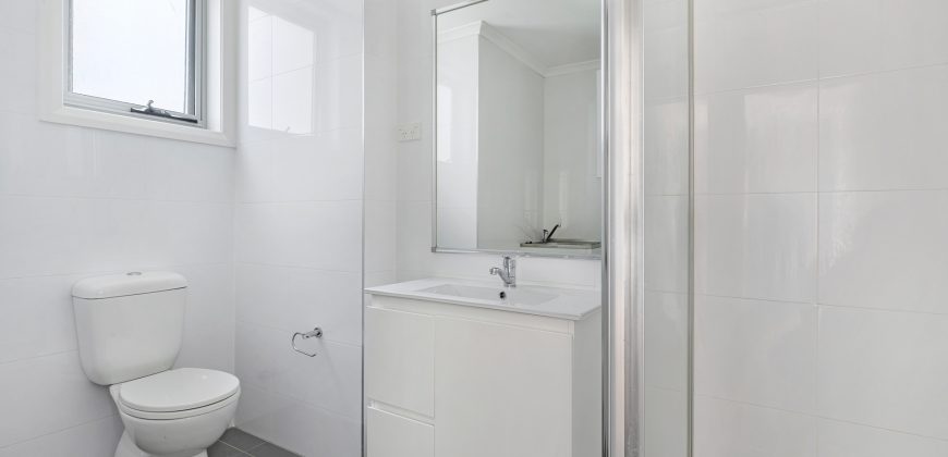 Modern 2-Bedroom Apartment with Prime Carlingford Convenience