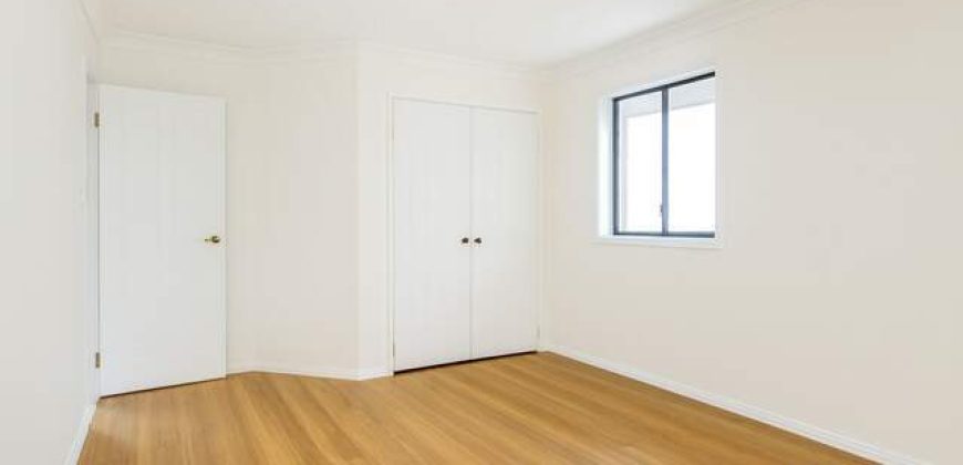 5 Bedrooms House in Heart of West Ryde