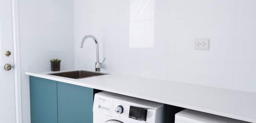 5 Bedrooms House in Heart of West Ryde