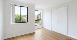 5 Bedrooms House in Heart of West Ryde