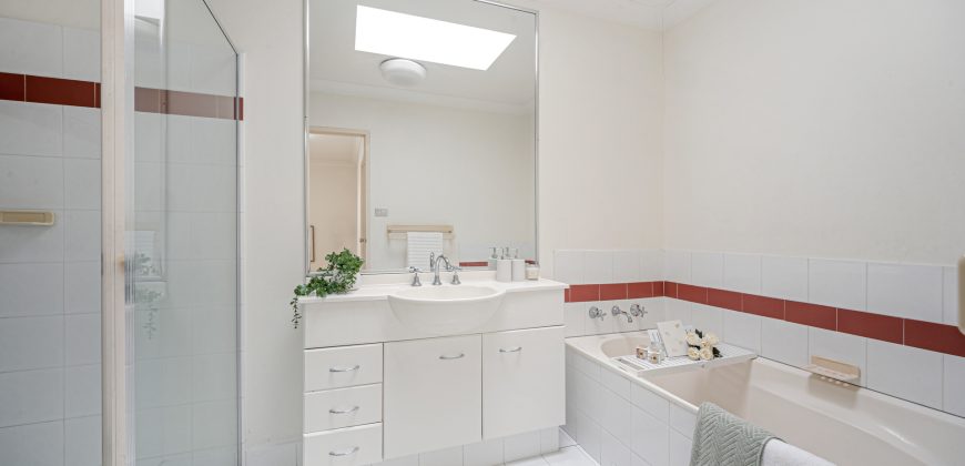 Sold By Sandy Shi & Alex Cheng of “Maison Bridge Property”