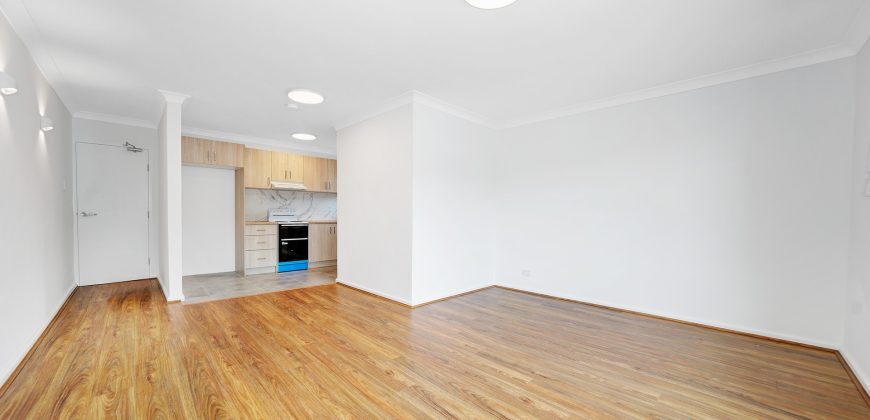 EXCEPTIONAL 2 BEDROOM FULLY RENOVATED UNIT IN HEART OF MERRYLANDS