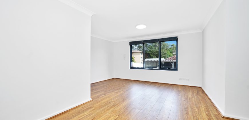 EXCEPTIONAL 2 BEDROOM FULLY RENOVATED UNIT IN HEART OF MERRYLANDS