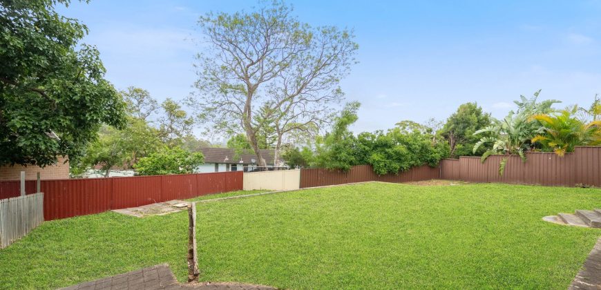 Quiet Cul-de-sac Living on a Generous 897.9 sqm Parcel