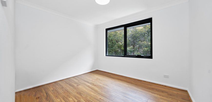 EXCEPTIONAL 2 BEDROOM FULLY RENOVATED UNIT IN HEART OF MERRYLANDS