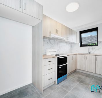 EXCEPTIONAL 2 BEDROOM FULLY RENOVATED UNIT IN HEART OF MERRYLANDS