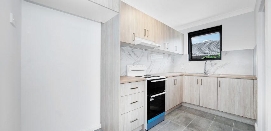 EXCEPTIONAL 2 BEDROOM FULLY RENOVATED UNIT IN HEART OF MERRYLANDS