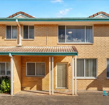 Full Brick! Fresh Painting! Developed By MERITON!