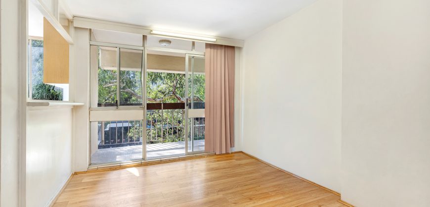 Spacious CBD Unit with Ultimate Convenience