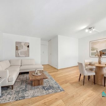 Spacious CBD Unit with Ultimate Convenience