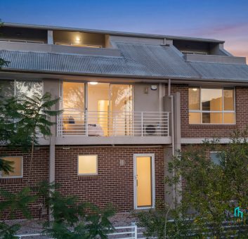 Impressive Family Townhouse, Bordering Eastwood