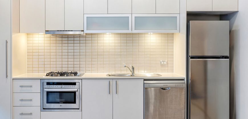 Modern Apartment with Strong Rental Appeal in Prime Riverside Location