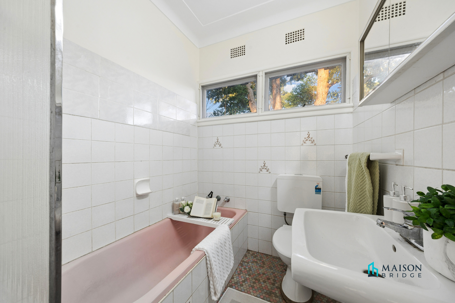 Comfy Corner Block Home with Spacious Deck & Future Potential
