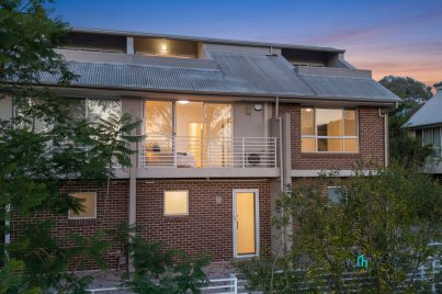 Impressive Family Townhouse, Bordering Eastwood