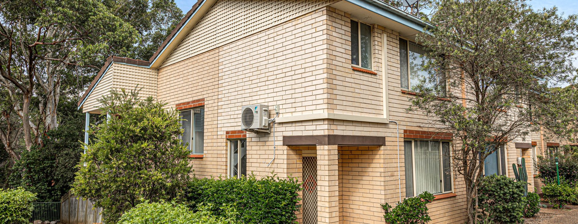Full Brick, One Common Wall, Developed By MERITON.