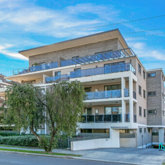 Sold By Alex Cheng 0425 666 655 “Maison Bridge Property”