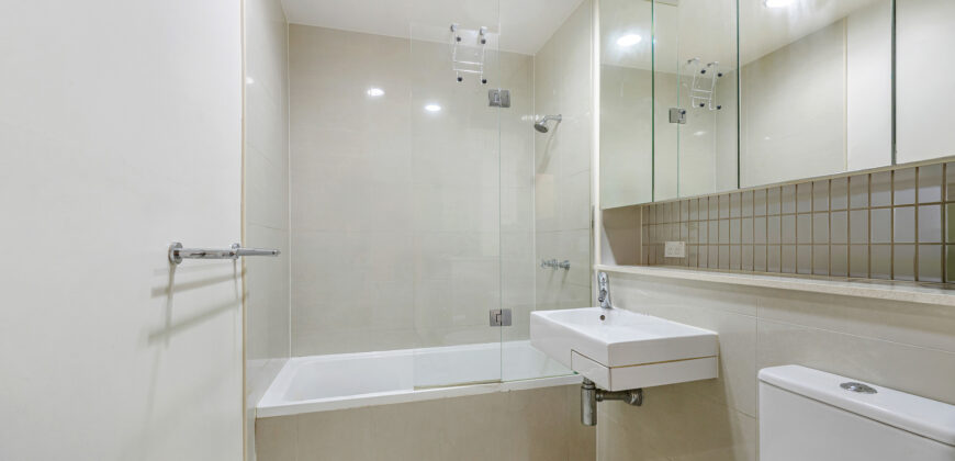 Modern Apartment with Strong Rental Appeal in Prime Riverside Location