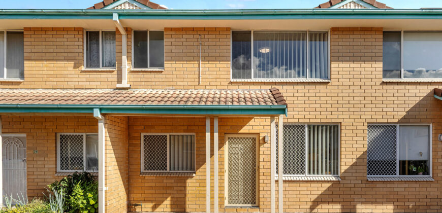 Sold By Sandy Shi & Alex Cheng of “Maison Bridge Property”