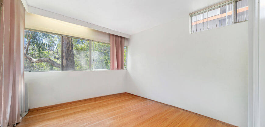 Spacious CBD Unit with Ultimate Convenience