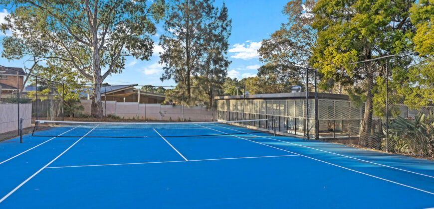 Full Brick, One Common Wall, Developed By MERITON.