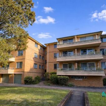 Freshly Renovated North-Facing Unit in Prized Riverside Location